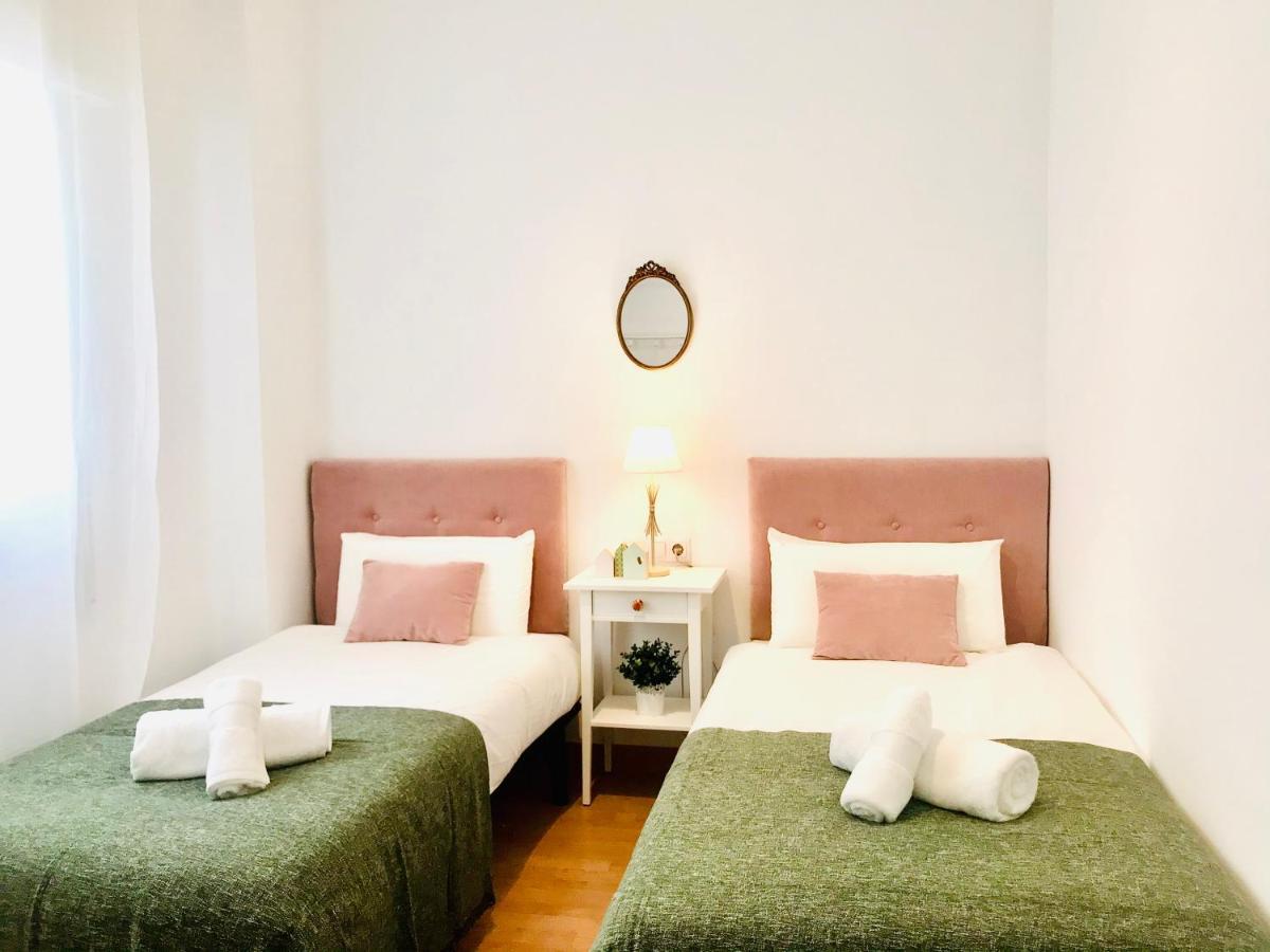 Gleaming & Well Located Apartment In Malaga Center Εξωτερικό φωτογραφία