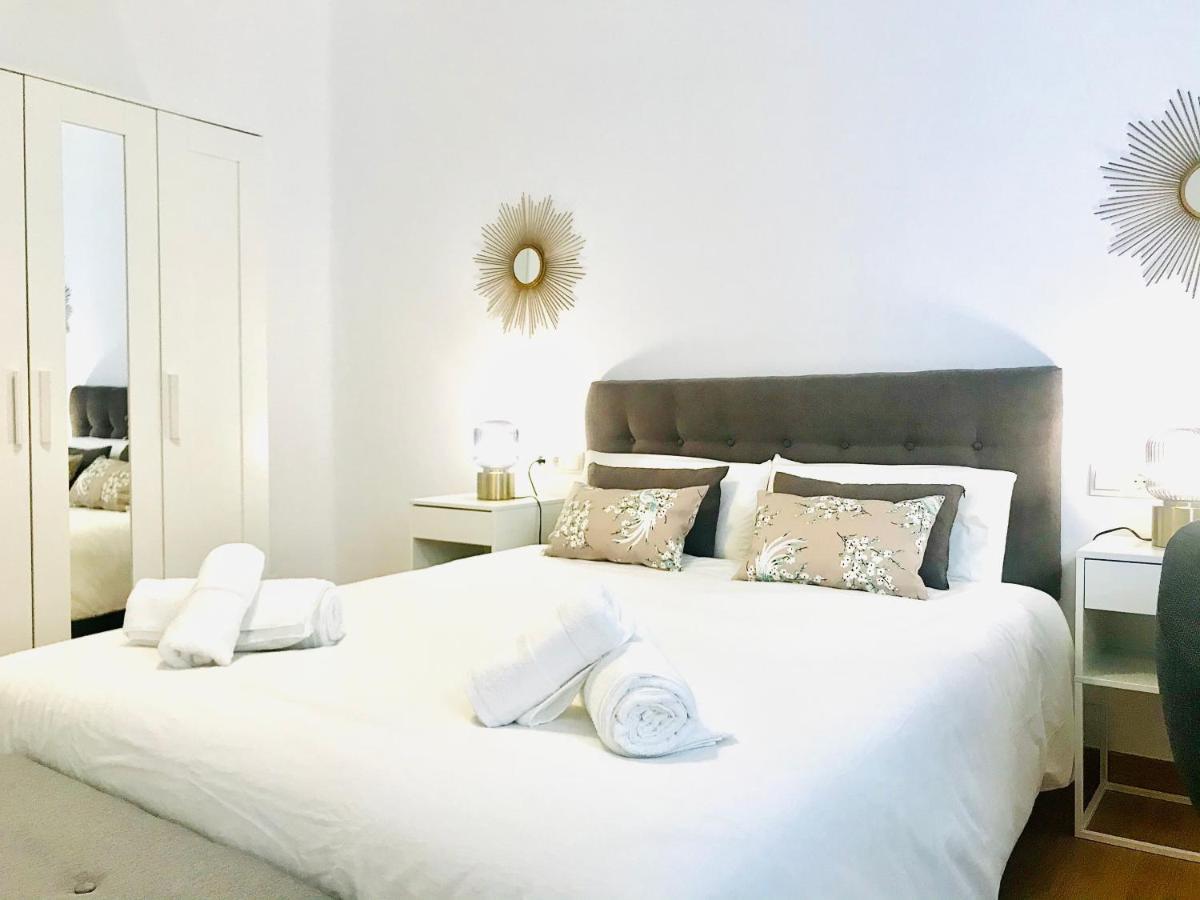 Gleaming & Well Located Apartment In Malaga Center Εξωτερικό φωτογραφία