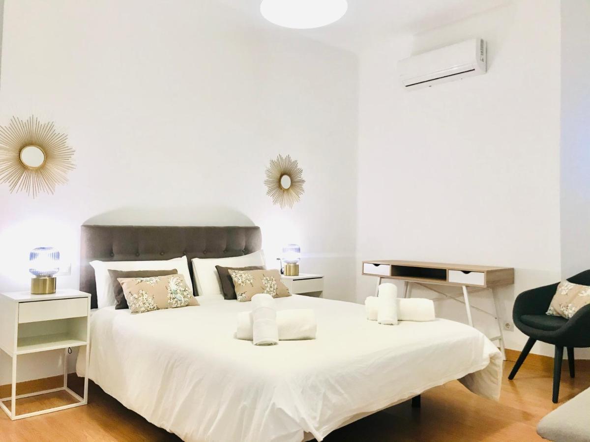Gleaming & Well Located Apartment In Malaga Center Εξωτερικό φωτογραφία