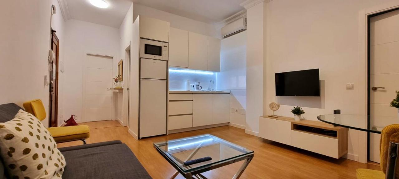 Gleaming & Well Located Apartment In Malaga Center Εξωτερικό φωτογραφία